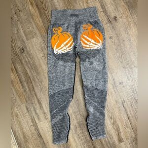 VS PINK • Pumpkin Booty Seamless Leggings